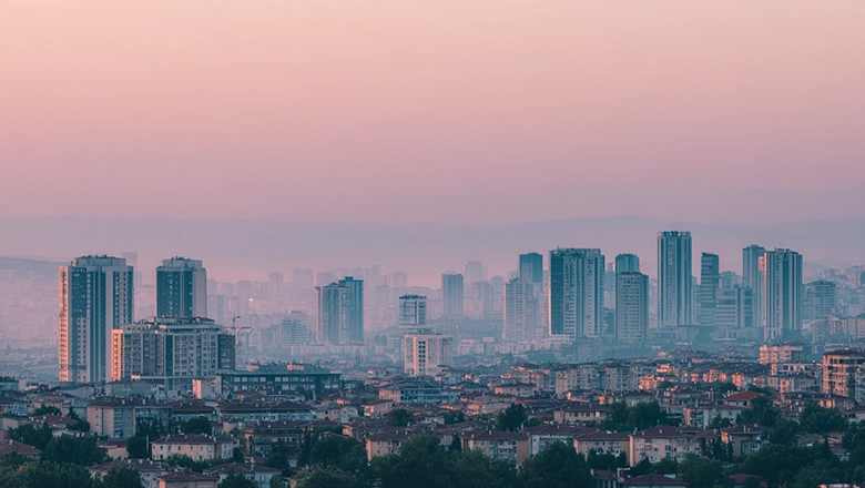 Ankara şehir manzarası ve sakin bir akşam görünümü